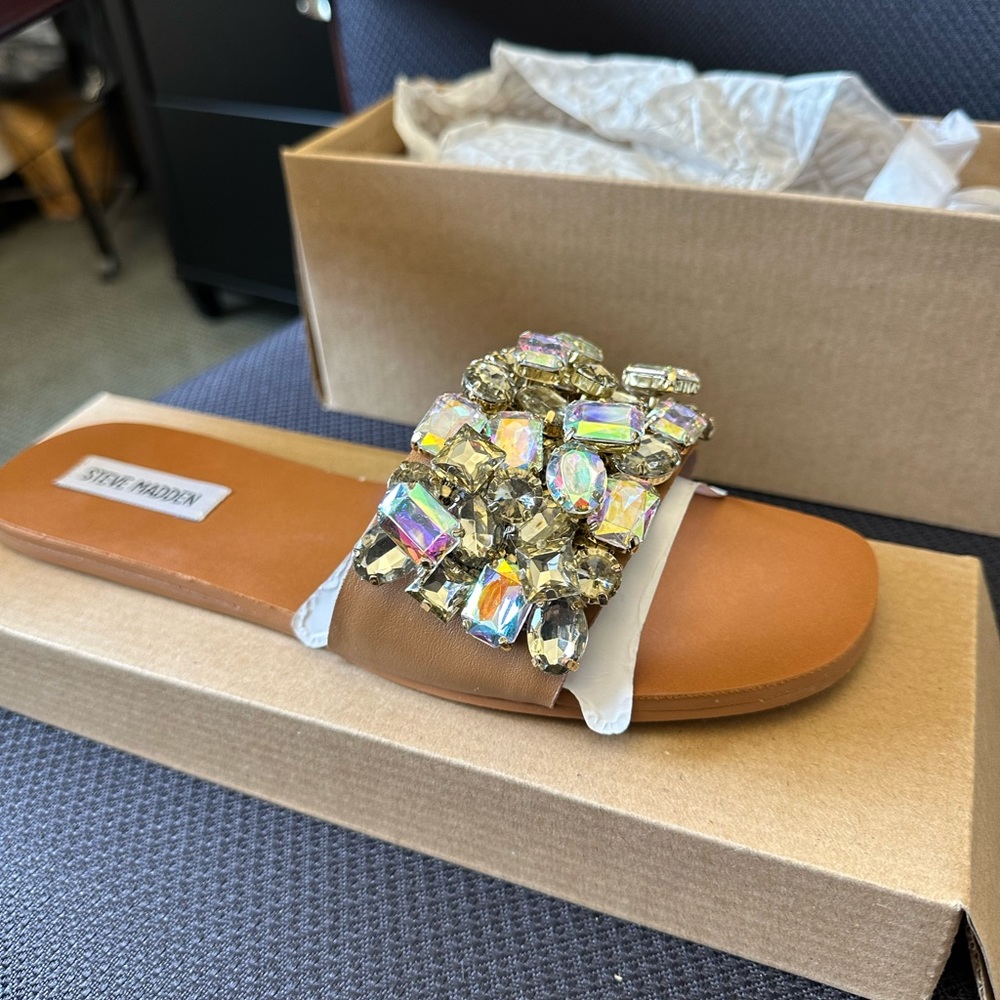 Size 9 Steve Madden Brielle Nude Sandals